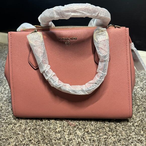 Michael Kors Marilyn Medium Satchel in Rose | NWT | Elegant Pink Handbag - Picture 1 of 8